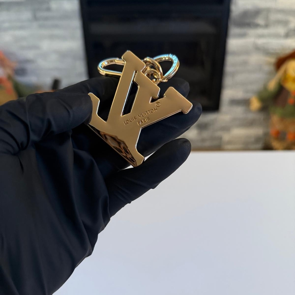 Louis Vuitton Gloss Monogram Initials Keychain Ba… - image 4
